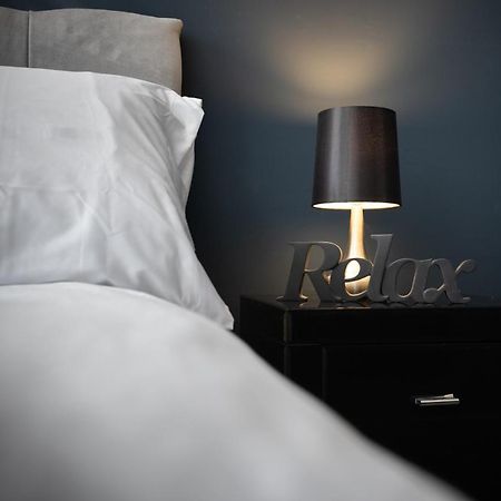 Boutique Family Apartment In Celebrity Village. Barnt Green Dış mekan fotoğraf