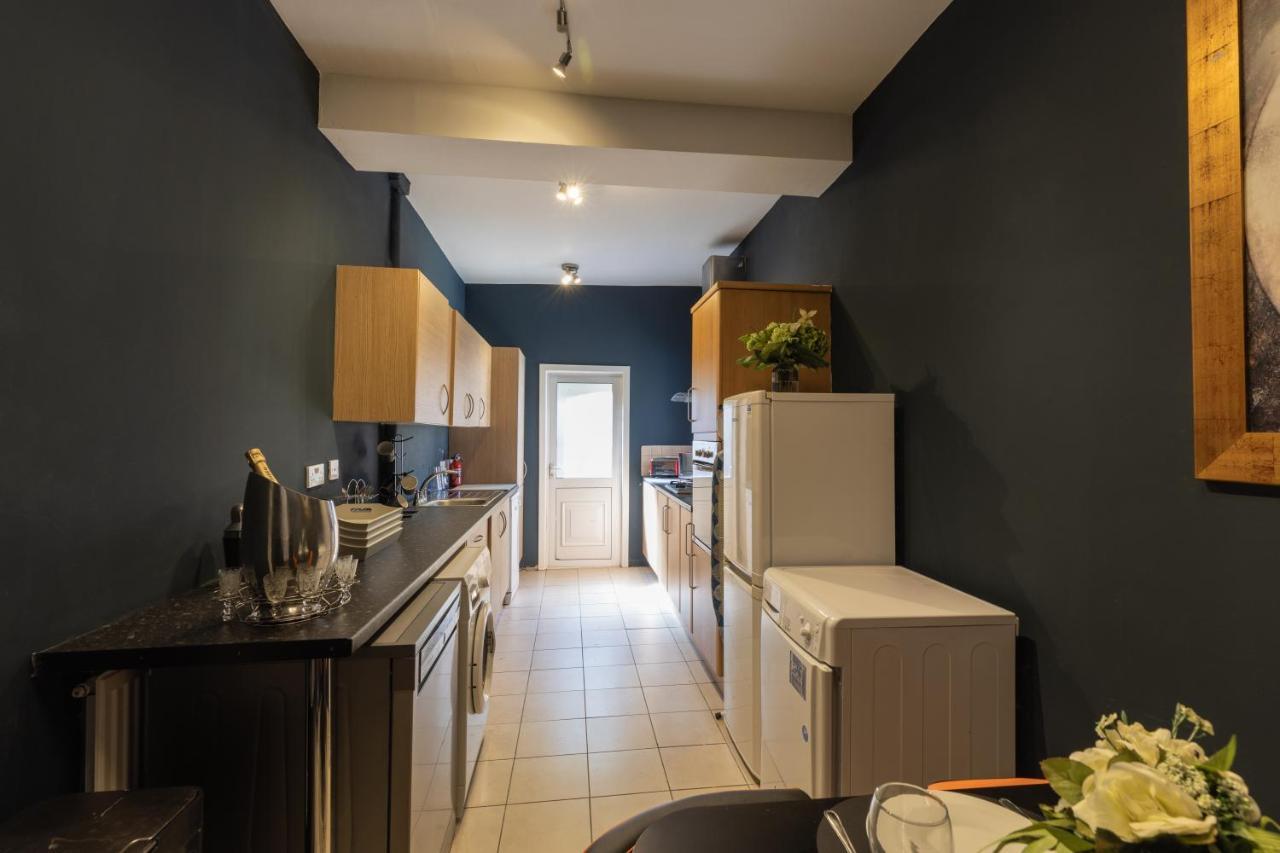 Boutique Family Apartment In Celebrity Village. Barnt Green Dış mekan fotoğraf