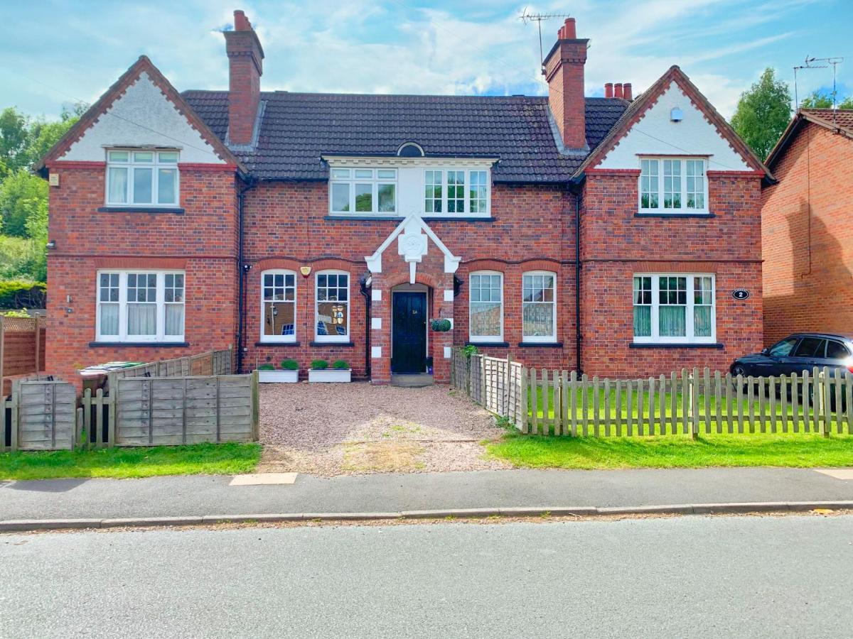 Boutique Family Apartment In Celebrity Village. Barnt Green Dış mekan fotoğraf